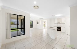 25 Woodland Court, Kirkwood, Qld 4680