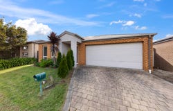 14 Orchard Valley Avenue, Pakenham, Vic 3810
