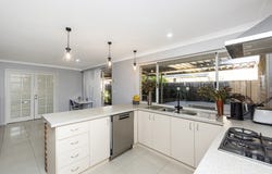 1 Jordan Place, Wattle Grove, WA 6107
