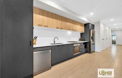 3 Tesla Grange, Clyde North, Vic 3978