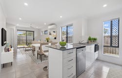 72 Rural Street, Park Ridge, Qld 4125