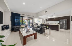 2567 Cressbrook Drive, Hope Island, Qld 4212