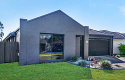 51 Serafina Drive, Helensvale, Qld 4212