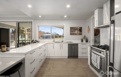 9 Wonga Park Drive, Waldara, Vic 3678