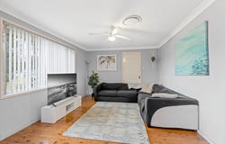 1 Brentwood Grove, Werrington Downs, NSW 2747