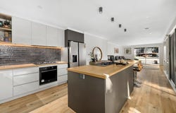 7 Callantina Court, Frankston, Vic 3199