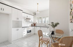 2/241 Waterdale Road, Ivanhoe, Vic 3079