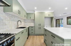 28 Oxley Crescent, Mollymook Beach, NSW 2539