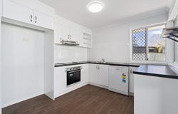 70 Bottlebrush Drive, Regents Park, Qld 4118