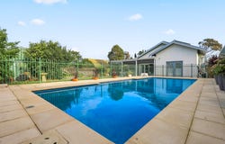 8 Renown Avenue, Victor Harbor, SA 5211