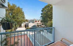 10/3-5 Barranbali Street, Surfers Paradise, Qld 4217