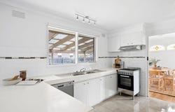4 Kinsley Court, Belmont, Vic 3216