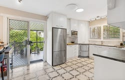 66 Vivian Street, Tennyson, Qld 4105
