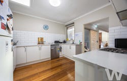 25 Carnarvon Drive, Grovedale, Vic 3216