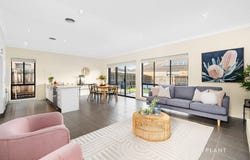 286 The Lakes Boulevard, South Morang, Vic 3752