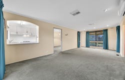 5 Cyprus Place, Melton West, Vic 3337