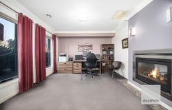 8 Mosman Grove, Taylors Hill, Vic 3037