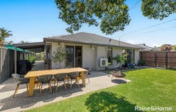 10 Martin Court, Seaholme, Vic 3018
