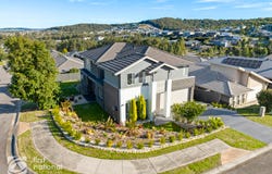 16 Medina Place, Cameron Park, NSW 2285