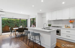 2/4 Allan Street, Berwick, Vic 3806