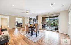 27 Villeneuve Dr, Trafalgar, Vic 3824