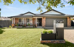 47 Oakmont Street, Carindale, Qld 4152