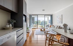 60/2 Burvill Drive, Floreat, WA 6014