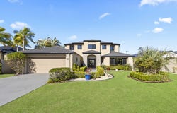 8 Parkwater Point, Helensvale, Qld 4212