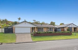 4 Kildare Drive, Banora Point, NSW 2486