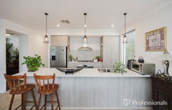 21 Parkside Street, Yanchep, WA 6035