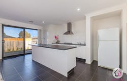 8 Corkwood Cres, Wallan, Vic 3756