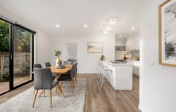 2/95 Broadway, Bonbeach, Vic 3196