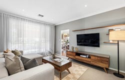 24 Lakeside Circuit, Northgate, SA 5085