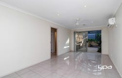2/41 Baggygreen Street, Sunbury, Vic 3429