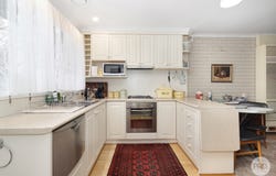 6/10 Simpson Street, Black Hill, Vic 3350