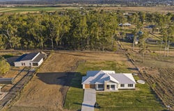 14 Howell Circuit, Adare, Qld 4343