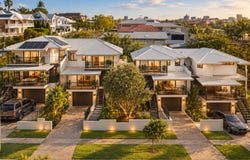 42 Dickens Street, Norman Park, Qld 4170