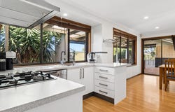 28 Doulton Drive, Trott Park, SA 5158