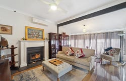 32 York Street, Adaminaby, NSW 2629