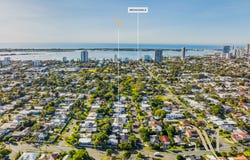 9 Goss Avenue, Labrador, Qld 4215