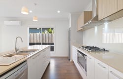 10 Sally Crescent, Nirimba, Qld 4551