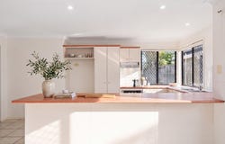 24/1-5 Studio Drive, Pacific Pines, Qld 4211