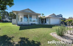 209 Endeavour Drive, Banksia Beach, Qld 4507