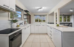 3 Plucks Road, Arana Hills, Qld 4054
