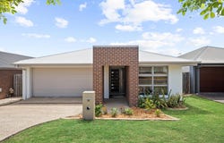 12 Pleasant Street, South Ripley, Qld 4306