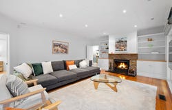 18 Edinburgh Street, Hampton, Vic 3188