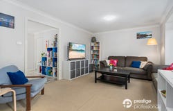 6/19 Booree Court, Wattle Grove, NSW 2173