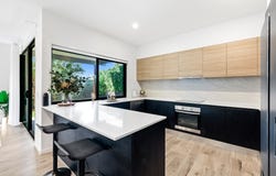 6/156 Whiting Street, Labrador, Qld 4215
