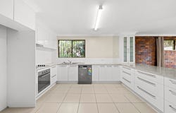 85 Dennis Road, Springwood, Qld 4127