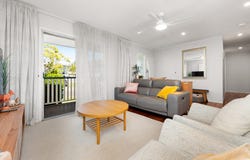 64 Garie Street, Wishart, Qld 4122